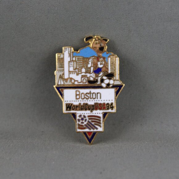 World Cup 1994 Pin - Match Location Pin Boston Triangle Design - Peter David - Picture 1 of 3